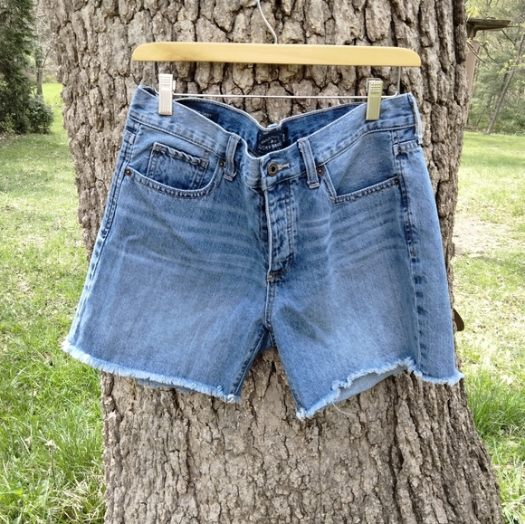 👀Big Discount!👀 Lucky Brand Boyfriend Short in size 8 - Picture 3 of 4